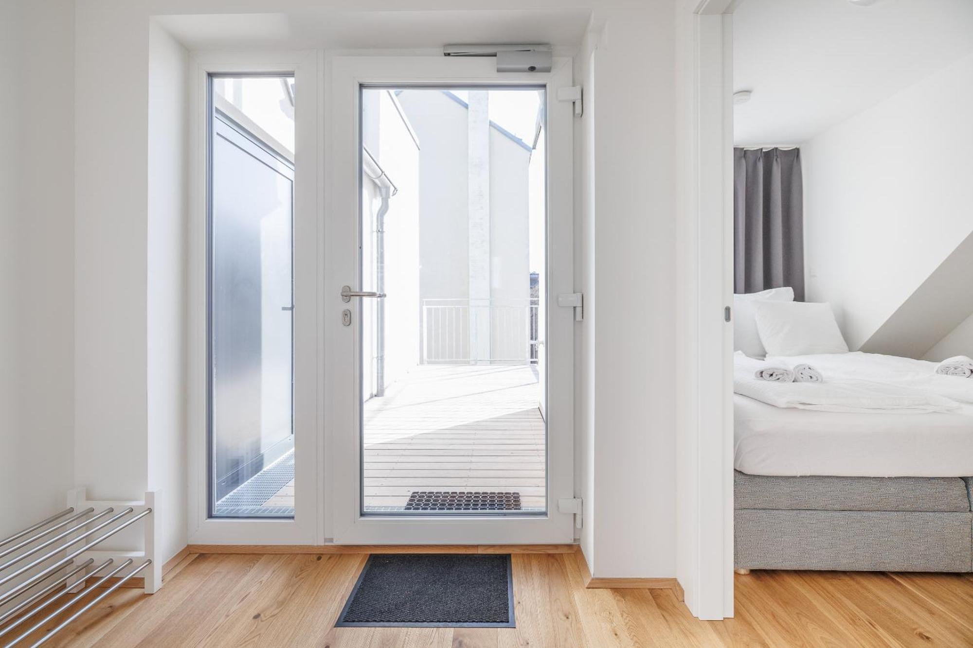 Symphony Apartments 38 - Modern Loft With Terrace And Grill In Central Location Viyana Dış mekan fotoğraf