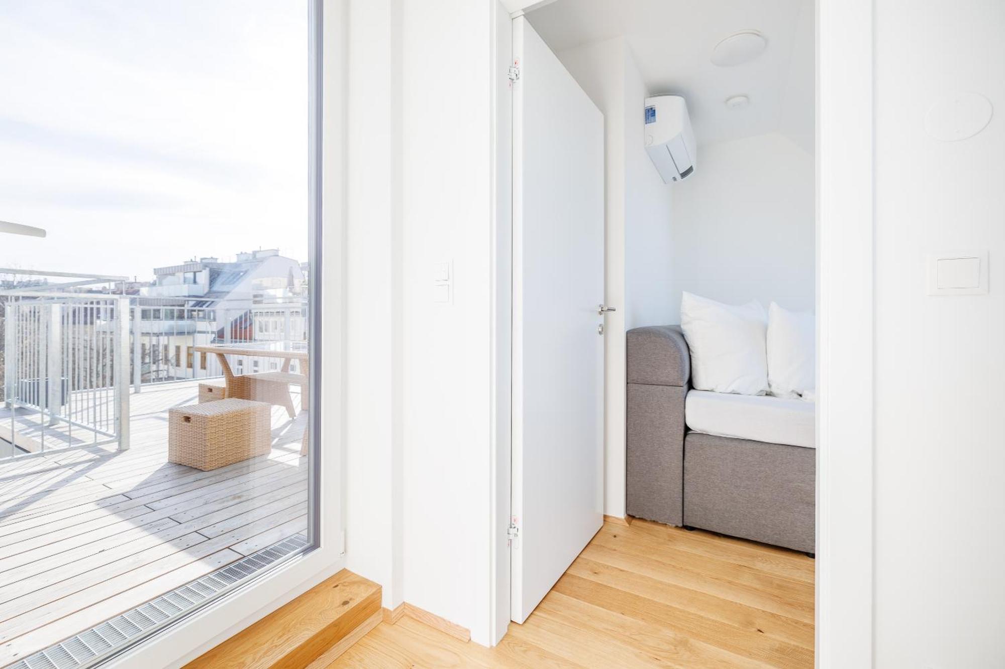 Symphony Apartments 38 - Modern Loft With Terrace And Grill In Central Location Viyana Dış mekan fotoğraf