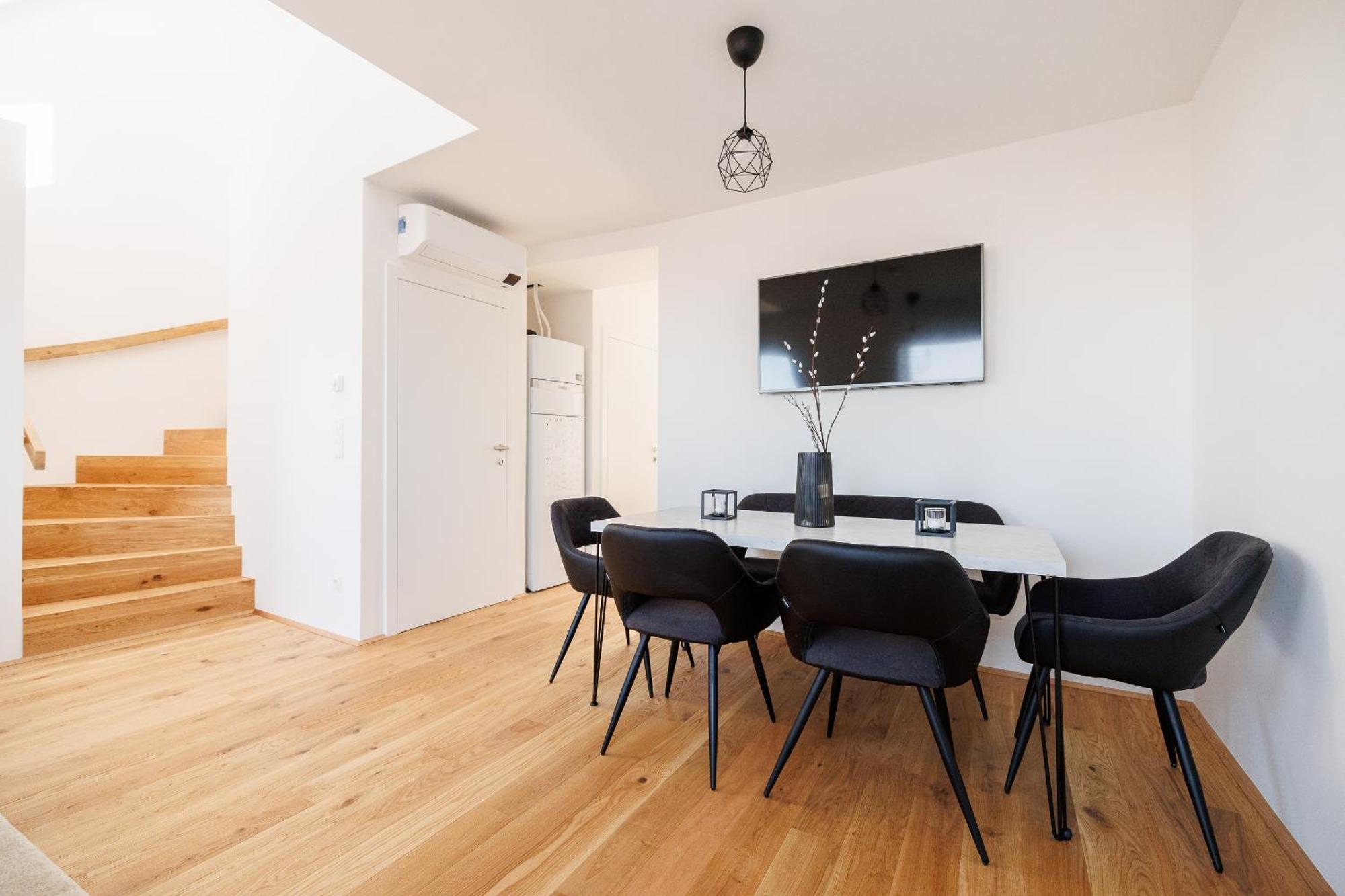 Symphony Apartments 38 - Modern Loft With Terrace And Grill In Central Location Viyana Dış mekan fotoğraf